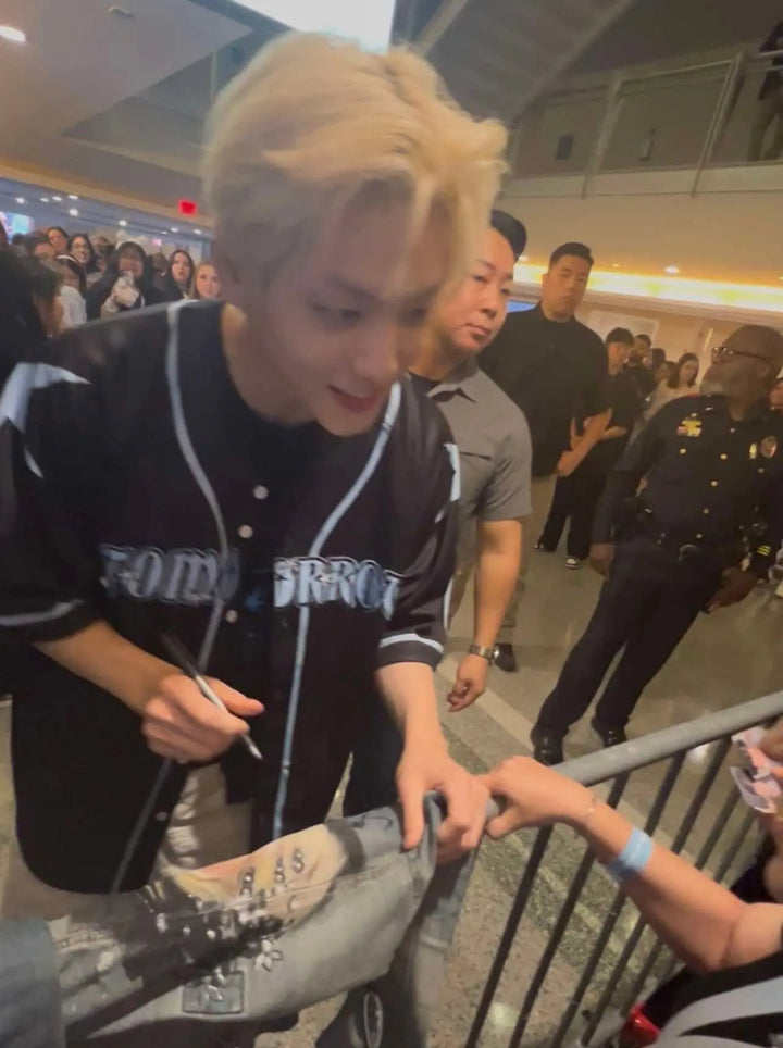 Soobin TXT Denim Jacket – Hand-Painted Airbrushed Soobin Jacket Pop Brush - Adam Benet Shaw